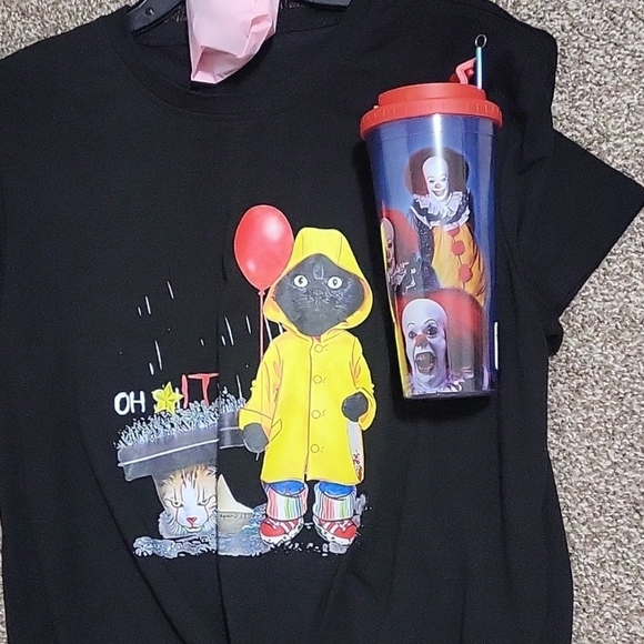 Dolls Kill Tops - IT ( HORROR ) Cat Raincoat Graphic Tee/IT (Horror) Tumbler COMBO​